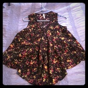 Blouse/sleeveless top